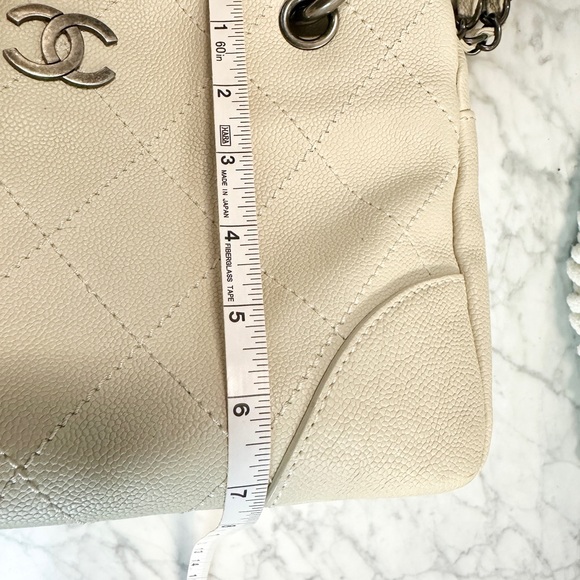 Chanel Cream Quilted Women's Bag - Picture 12 of 12
